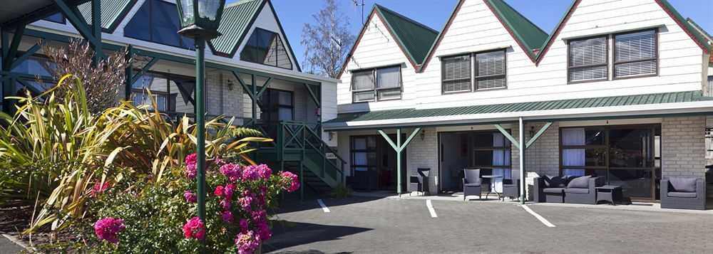 Gables Lakefront Resort Taupo Exterior photo