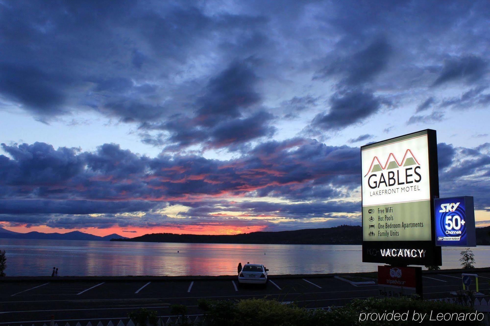 Gables Lakefront Resort Taupo Exterior photo